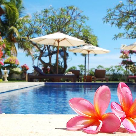Frangipani Beach Hotel Lovina Екстериор снимка