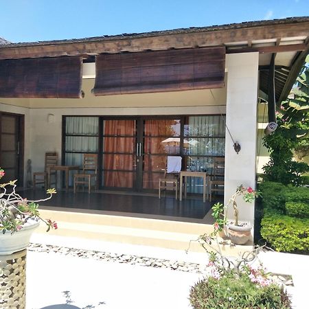 Frangipani Beach Hotel Lovina Екстериор снимка