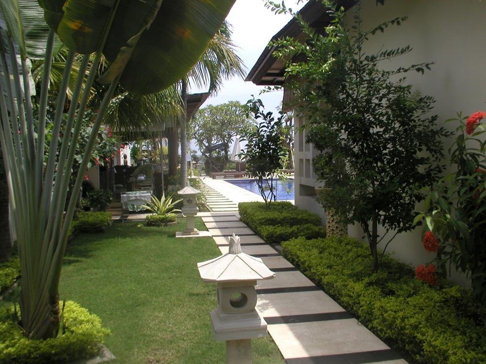 Frangipani Beach Hotel Lovina Екстериор снимка