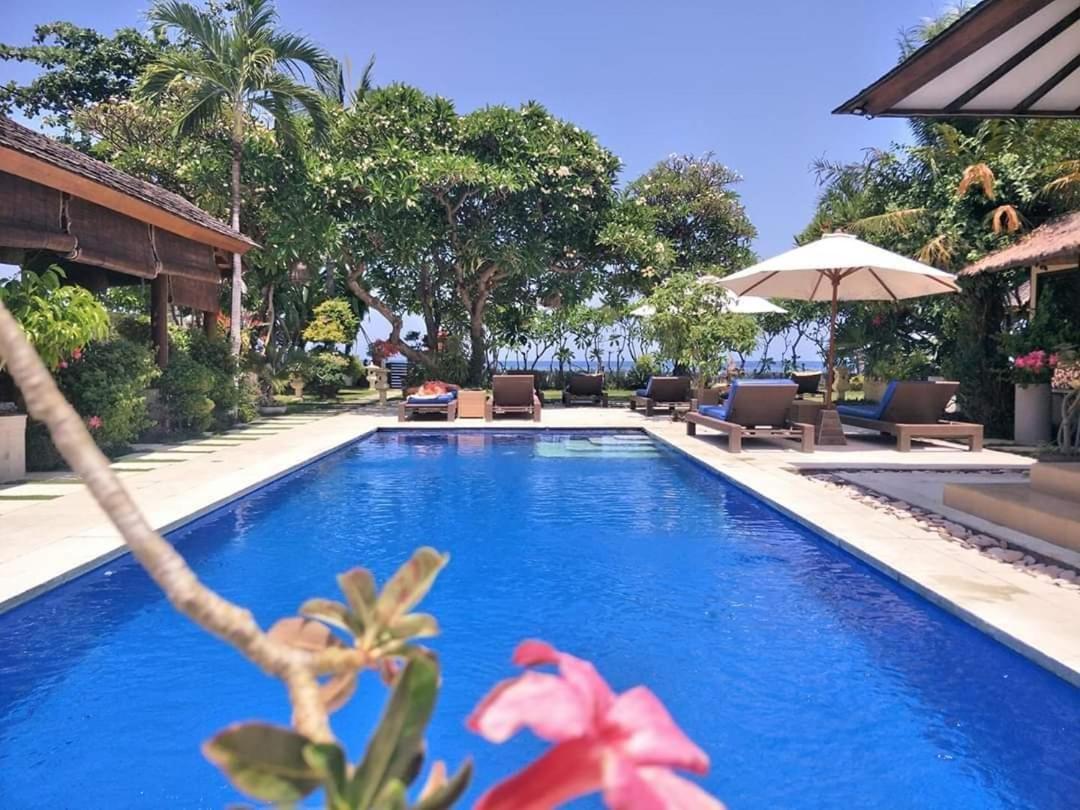 Frangipani Beach Hotel Lovina Стая снимка