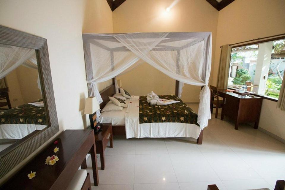 Frangipani Beach Hotel Lovina Екстериор снимка
