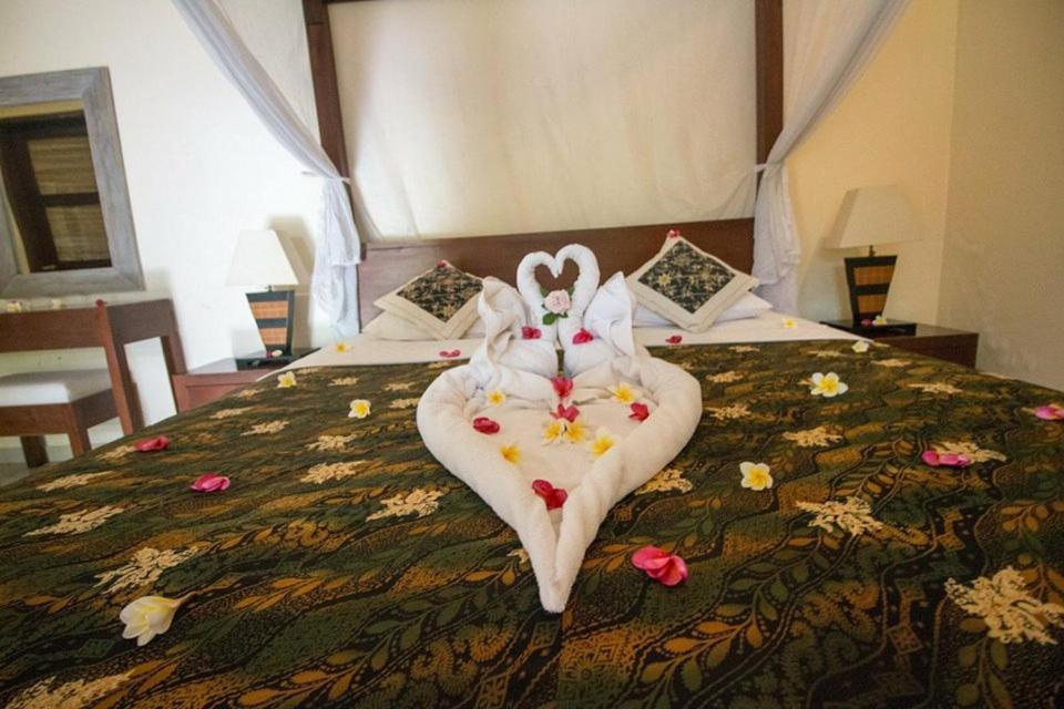 Frangipani Beach Hotel Lovina Екстериор снимка