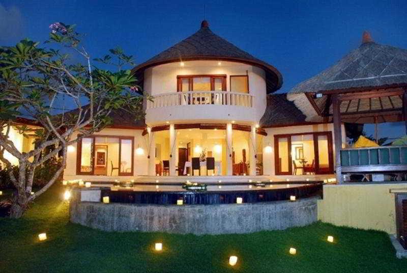 Frangipani Beach Hotel Lovina Екстериор снимка
